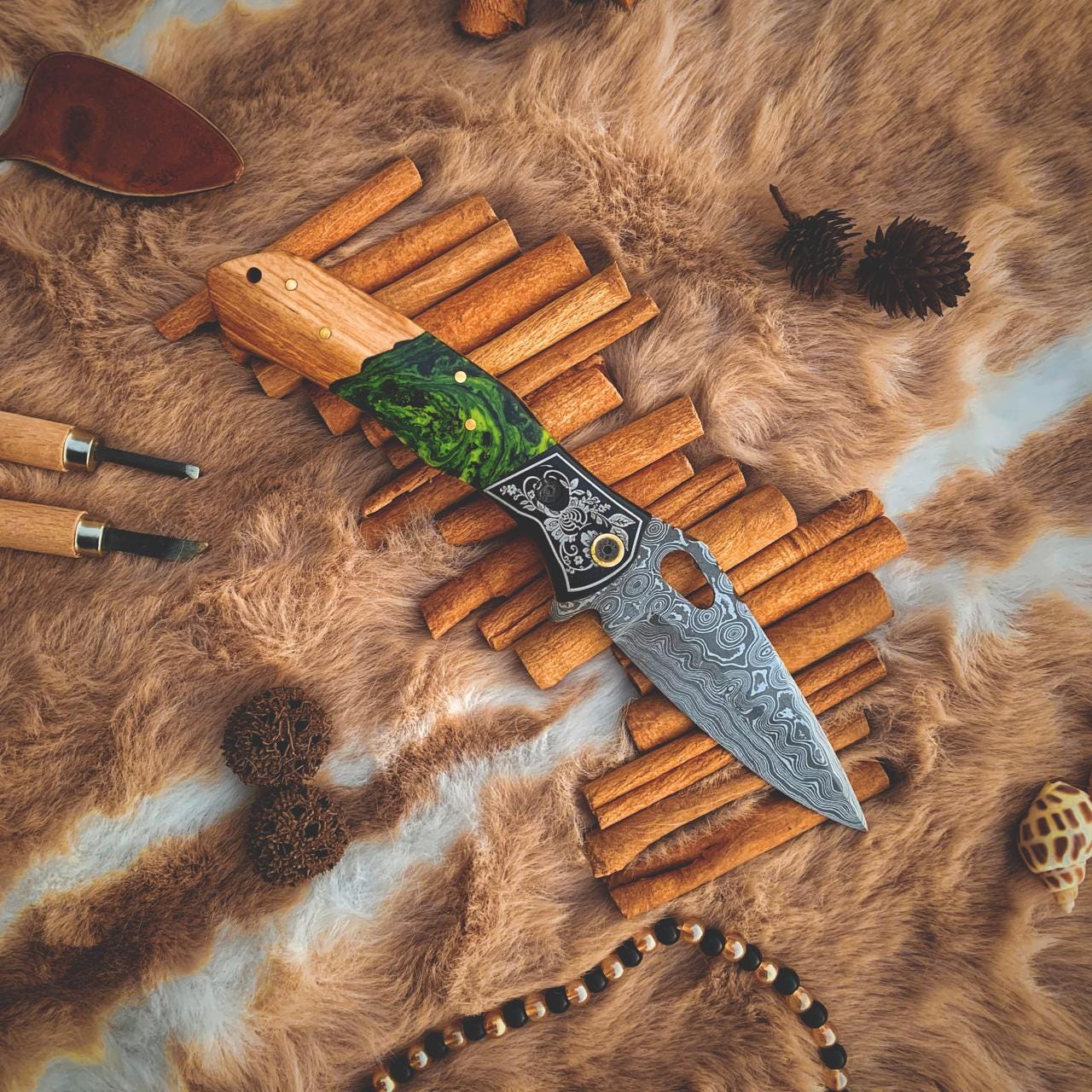 Damascus Pocket Knife – Rosewood Handle with Leather Sheath